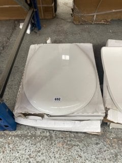 2X WHITE TOILET SEAT - RRP £140: LOCATION - R2