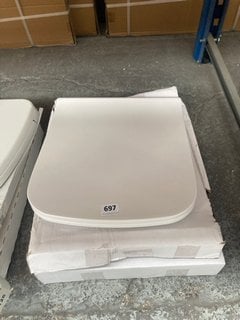 2X WHITE TOILET SEAT - RRP £140: LOCATION - R2