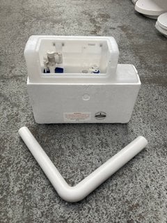 CONCEALED CISTERN FITTING KIT: LOCATION - R2