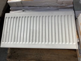 2 X QUINN SINGLE COMPACT RADIATORS 600 X 300MM - RRP £120: LOCATION - D2