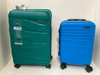 2 X WHEELED HARD SHELL SUITCASES IN VARIOUS SIZES: LOCATION - H11