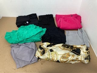 QTY OF ASSORTED WOMENS CLOTHING IN VARIOUS SIZES TO INCLUDE PRETTY LITTLE THING LEGGINGS IN BLACK - SIZE UK14: LOCATION - H1