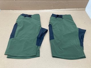 2 X RAPHA MENS TRAIL LIGHTWEIGHT SHORTS IN FOREST GREEN - SIZE LARGE - COMBINES RRP £234: LOCATION - G4