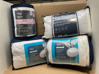 4 X ASSORTED BEDDING ITEMS TO INCLUDE SILENTNIGHT AIRMAX DOUBLE MATTRESS TOPPER: LOCATION - G8