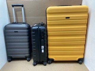 2 X JOHN LEWIS & PARTNERS SMALL WHEELED HARDSHELL SUITCASES IN BLACK AND GREY TO INCLUDE JOHN LEWIS & PARTNERS LARGE HARDSHELL SUITCASE IN YELLOW: LOCATION - G10