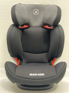 MAXI-COSI RODIFIX AIR PROTECT CAR SEAT IN BLACK: LOCATION - G15