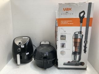 3 X ASSORTED HOUSEHOLD ITEMS TO INCLUDE VAX AIR STRETCH UPRIGHT CORDED VACUUM CLEANER- MODEL NO U85-AS-BE: LOCATION - F17