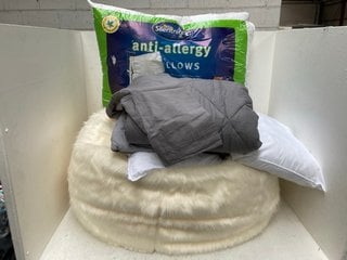 5 X ASSORTED HOUSEHOLD ITEMS TO INCLUDE 4 PACK SILENTNIGHT ANTI-ALLERGY PILLOWS: LOCATION - F17