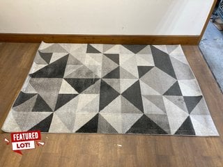 DUNELM GEO SQUARES CHARCOAL FLOOR RUG SIZE : 160 X 230CM: LOCATION - PB