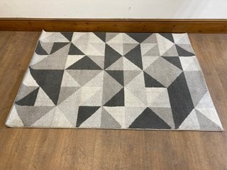 DUNELM GEO SQUARES CHARCOAL FLOOR RUG SIZE : 120 X 170CM: LOCATION - PB