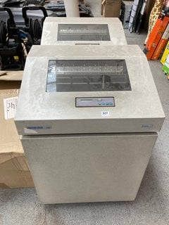 (COLLECTION ONLY) 2 X ASSORTED LINE PRINTERS TO INCLUDE HEWLETT PACKARD LINEJET 500Q: LOCATION - A3