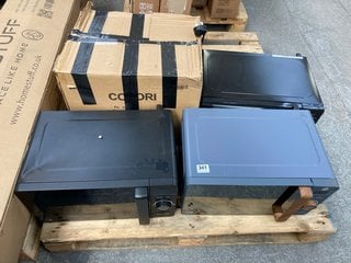 PALLET OF ASSORTED APPLIANCE ITEMS TO INCLUDE RUSSELL HOBBS MICROWAVE IN BLACK: LOCATION - A5 (KERBSIDE PALLET DELIVERY)