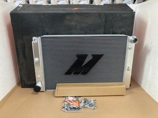 MISHIMOTO 97-04 FORD MUSTANG W/ STABILIZER SYSTEM MANUAL ALUMINIUM RADIATOR RRP: £409: LOCATION - A2