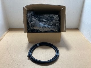 9 X MISHIMOTO BRAIDED 8AN 6FT HOSE IN BLACK PART NO: MMSBH-0872CB TO INCLUDE QTY OF MISHIMOTO HIGH TORQUE WORM GEAR CLAMPS 18MM-32MM PART NO: MMCLAMP-WG-32HT: LOCATION - AR6