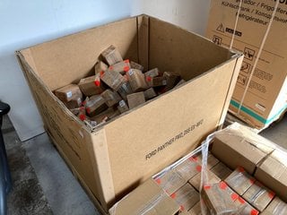 PALLET OF ASSORTED ITEMS TO INCLUDE 1/4'' - 5MM SOCKET IN BLACK: LOCATION - B1 (KERBSIDE PALLET DELIVERY)