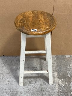 SMALL WHITE & DARK WOOD STOOL: LOCATION - BR19