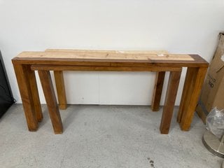 2 X ASSORTED WOODEN DISPLAY COUNTER/ UNITS: LOCATION - BR19