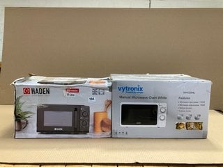 HADEN 17L MICROWAVE TO INCLUDE VYTRONIX MANUAL MICROWAVE OVEN IN WHITE: LOCATION - E8