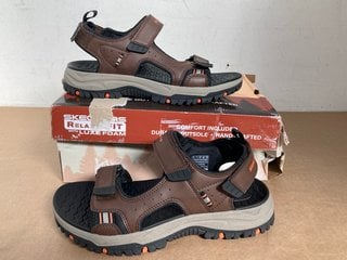 SKECHERS PREWITT RIGDON VELCRO STRAP SANDALS IN BROWN/BLACK SIZE: 7: LOCATION - E16