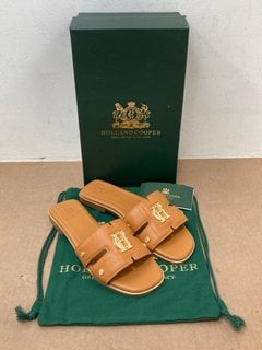 HOLLAND COOPER MONOGRAM SLIDERS IN TAN LEATHER SIZE: 5: LOCATION - E1