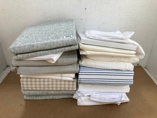 QTY OF ASSORTED SIZE AND PATTERNED JOHN LEWIS AND PARTNERS DUVET COVERS: LOCATION - F17