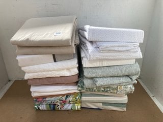 QTY OF ASSORTED SIZE AND PATTERNED JOHN LEWIS AND PARTNERS DUVET COVERS: LOCATION - F17