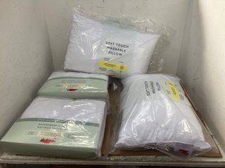 4 X ASSORTED JOHN LEWIS AND PARTNERS BED ITEMS TO INCLUDE 2 X SOFT TOUCH WASHABLE PILLOWS: LOCATION - F13