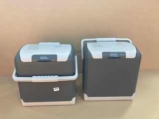 2 X LARGE PLASTIC ELECTRIC COOL BOXES IN GREY: LOCATION - F5