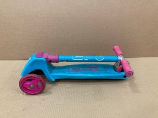 EVO CHILDRENS SCOOTER IN BLUE/PINK: LOCATION - F2