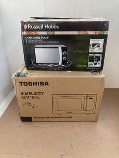 2 X ASSORTED TOSHIBA AND RUSSELL HOBBS MICROWAVE/MICROWAVE OVEN: LOCATION - G6