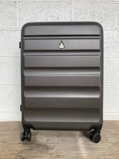 AEROLITE MEDIUM SIZED HARDSHELL TRAVEL SUITCASE IN SLATE GREY: LOCATION - G8