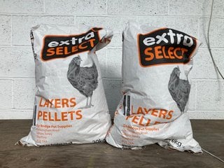 2 X EXTRA SELECT LAYERS CHICKEN PELLETS: LOCATION - G8