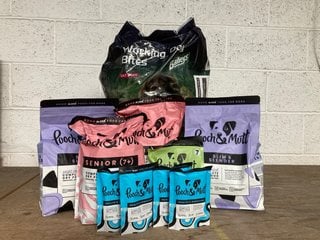 QTY OF ASSORTED PET FOOD ITEMS TO INCLUDE POOCH & MUTT SPIRULINA & MINT SUPERFOOD DENTAL STICKS 251G BB: 08/25: LOCATION - G8