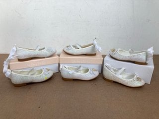 3 X ANGELS FACE CHILDRENS LILLIE TODD GLITTER SHOES IN ICE SIZE: 8: LOCATION - G10