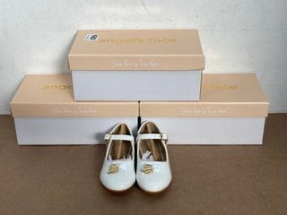 3 X ANGELS FACE CHILDRENS MELISSA BUCKLED SHINE SHOES IN SNOWDROP SIZE: 7: LOCATION - G10