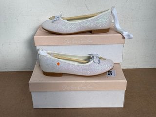 2 X ANGELS FACE CHILDRENS LILLIE GLITTER BALLERINA SHOES IN ICE SIZE: 13: LOCATION - G10