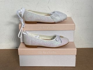 2 X ANGELS FACE CHILDRENS LILLIE GLITTER BALLERINA SHOES IN ICE SIZE: 13 AND 2.5: LOCATION - G10