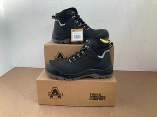 2 X AMBLERS SAFETY AS252 DELAMERE STEEL TOE PROTECTIVE BOOTS IN BLACK SIZE: 9 AND 10: LOCATION - G11