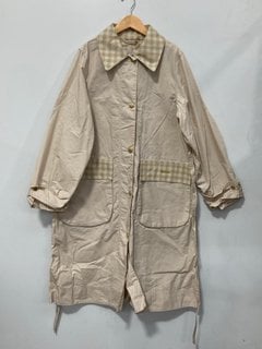 BARBOUR UNISEX TAP SHOWER RAIN JACKET IN LIGHT BROWN SIZE: 8 RRP - £259: LOCATION - E0