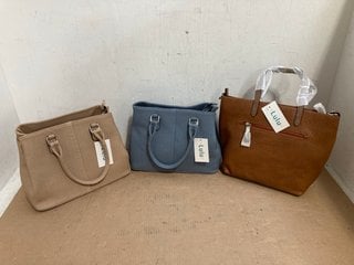 3 X ASSORTED WOMENS SHOULDER BAGS IN BROWN AND BLUE IN VARIOUS SIZES: LOCATION - G12