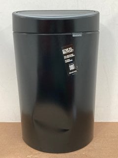 BRABANTIA 40L TOUCH BIN: LOCATION - E5