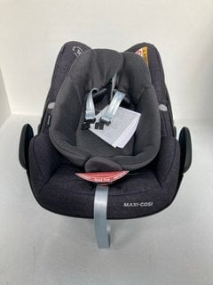 MAXI COSI PEBBLE+ ISIZE BABY CAR SEAT IN BLACK RRP - £158: LOCATION - E5