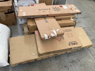 PALLET OF ASSORTED FURNITURE ITEMS TO INCLUDE VIDA DESIGNS YORKSHIRE 4 SEATER DINING SET: LOCATION - B2 (KERBSIDE PALLET DELIVERY)