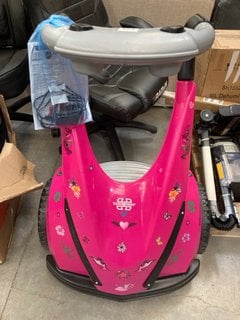 (COLLECTION ONLY) DAREWAY KIDS RIDE ON SEGWAY IN PINK AND BLACK: LOCATION - D7