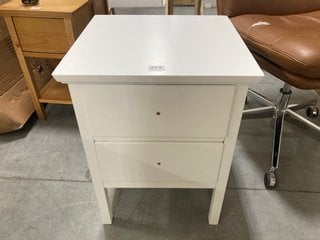 JOHN LEWIS & PARTNERS WILTON 2 DRAWER BEDSIDE TABLE IN WHITE - RRP £109: LOCATION - A6