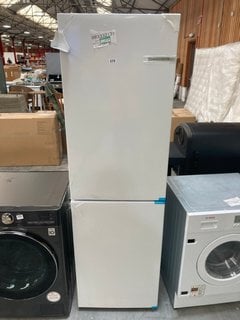 BOSCH FRIDGE FREEZER: MODEL KGN27NWEAG - RRP £469: LOCATION - A7