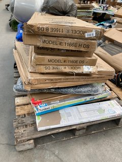 PALLET OF ASSORTED BABY SAFETY GATES: LOCATION - A5 (KERBSIDE PALLET DELIVERY)