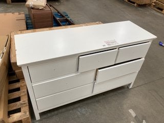 JOHN LEWIS & PARTNERS WILTON 3+4 DRAWER CHEST IN WHITE - RRP £398: LOCATION - A7