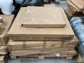 PALLET OF ASSORTED FURNITURE ITEMS TO INCLUDE VIDA DESIGNS FURNITURE YORKSHIRE 2 SEATER DINING SET IN GREY AND PINE FINISH: LOCATION - D7 (KERBSIDE PALLET DELIVERY)