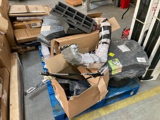 PALLET OF ASSORTED ITEMS TO INCLUDE ECO WAY RECYCLED OUTDOOR STEPPING STONES IN CHARCOAL GREY: LOCATION - B9 (KERBSIDE PALLET DELIVERY)